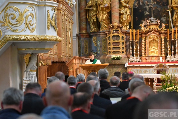 W Paradyżu trwa kolejna sesja synodu diecezjalnego