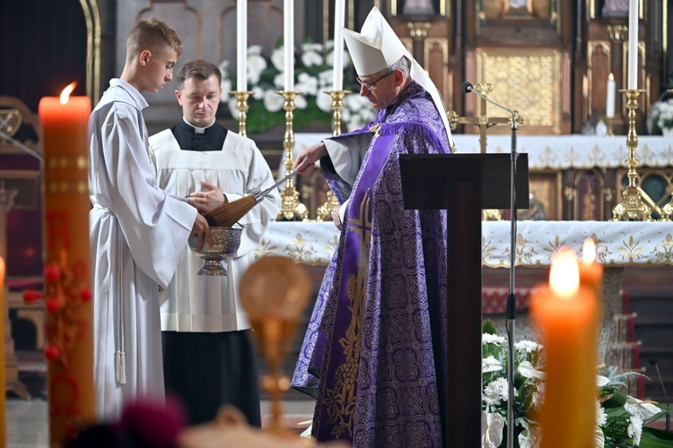 Strzegom. Pogrzeb ks. Władysława Janickiego [zdjęcia]