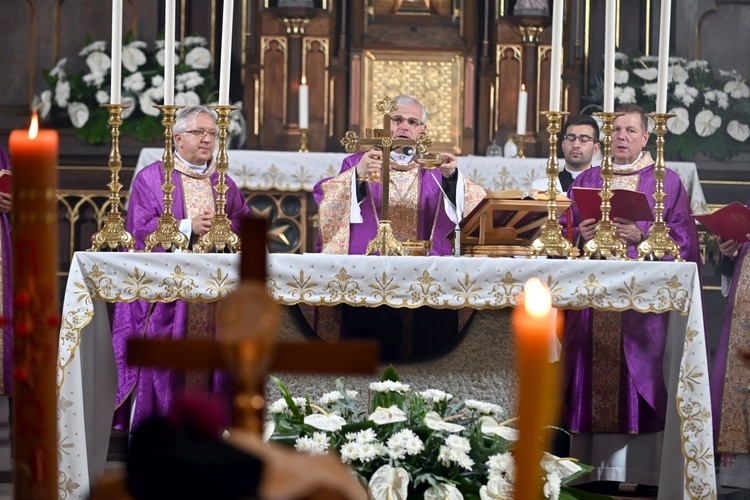 Strzegom. Pogrzeb ks. Władysława Janickiego [zdjęcia]