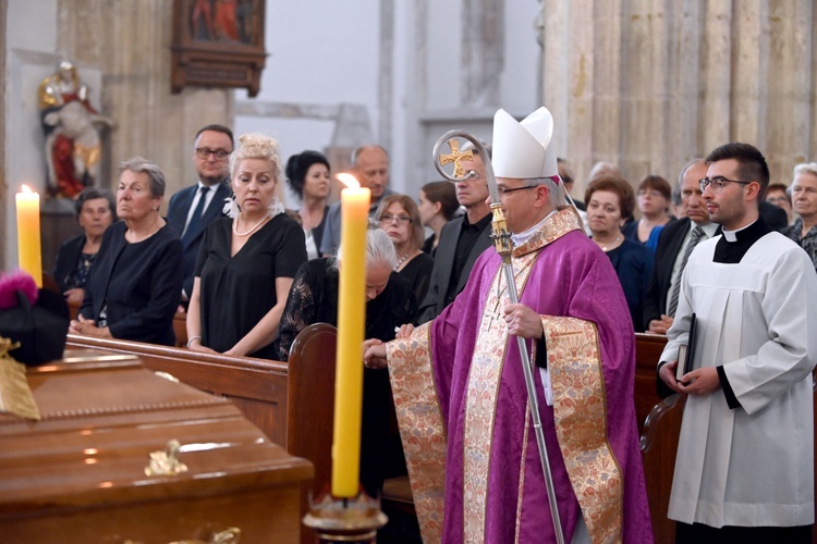 Strzegom. Pogrzeb ks. Władysława Janickiego [zdjęcia]