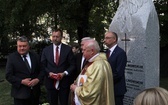 Katowice. Abp Mokrzycki święci pomnik orląt i kadetów lwowskich