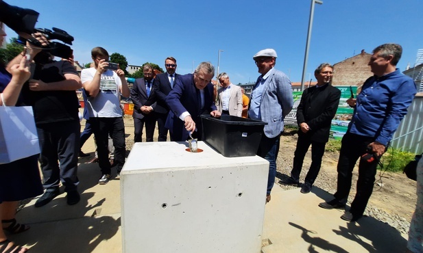 Bielsko-Biała. Wmurowano kamień węgielny pod budowę Centrum Bajki i Animacji