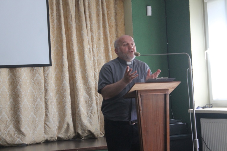 Modlą się w papieskich intencjach 