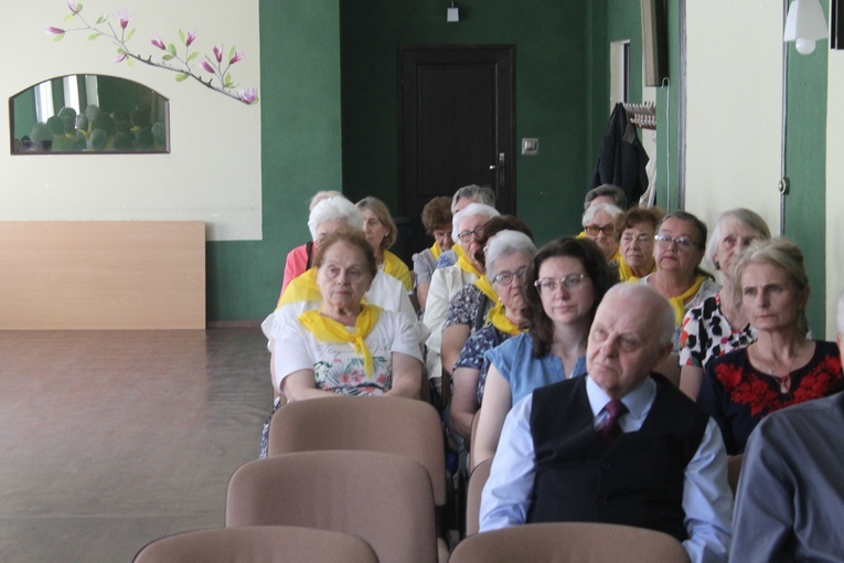 Modlą się w papieskich intencjach 