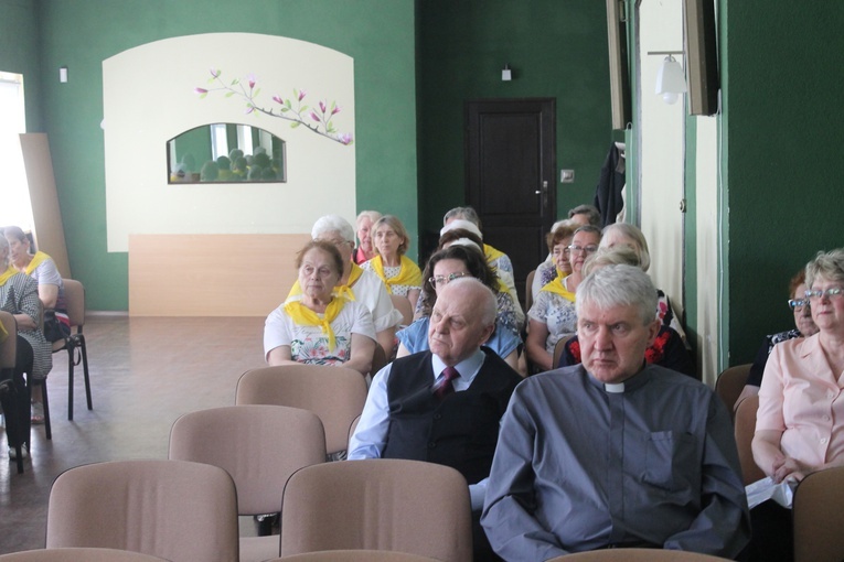 Modlą się w papieskich intencjach 