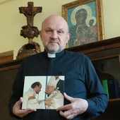 Ks. Sławomir Laskowski otrzymał święcenia z rąk Jana Pawła II.