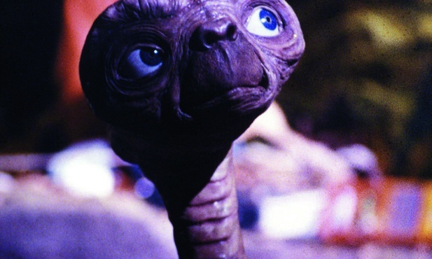 Bohater filmu „E.T.” Stevena Spielberga  z 1982 roku.