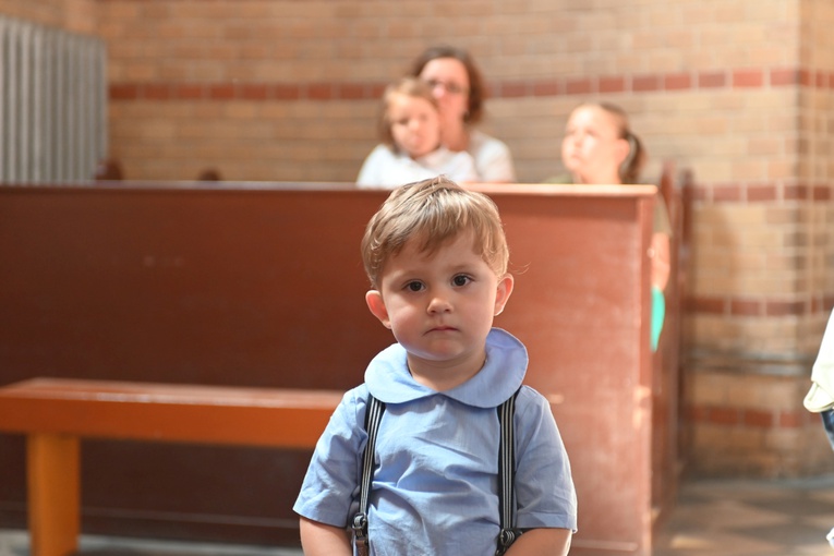 "Stokrotki" z przedszkola sióstr prezentek wystąpiły dla rodziców