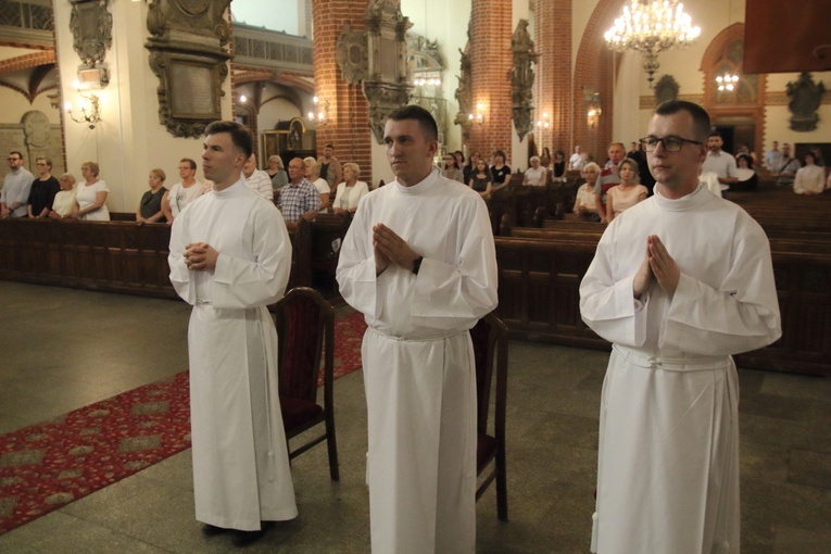 Posługa akolitatu dla kleryków