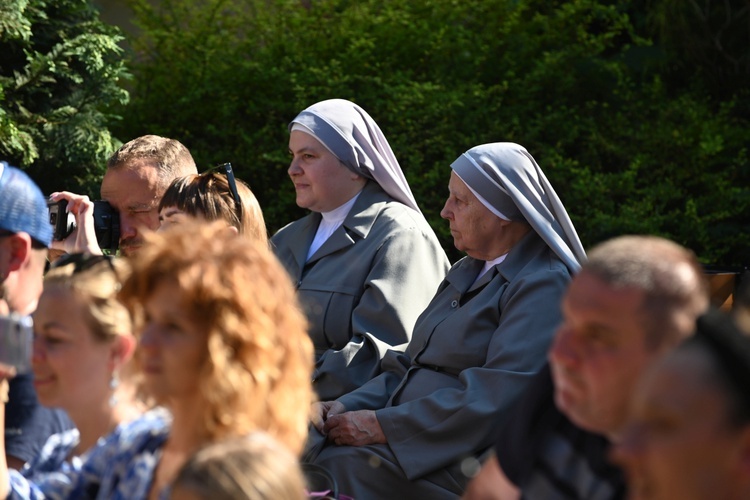 "Niezapominajki" nie dadzą o sobie zapomnieć