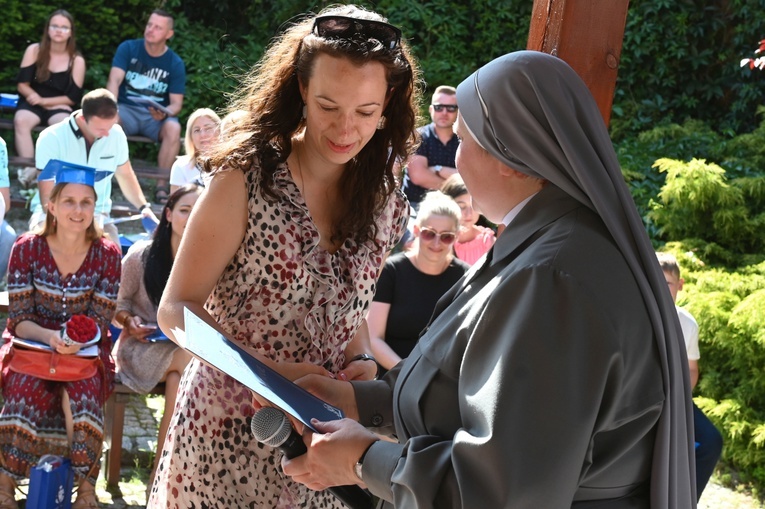 "Słoneczniki" pożegnały się z przedszkolem