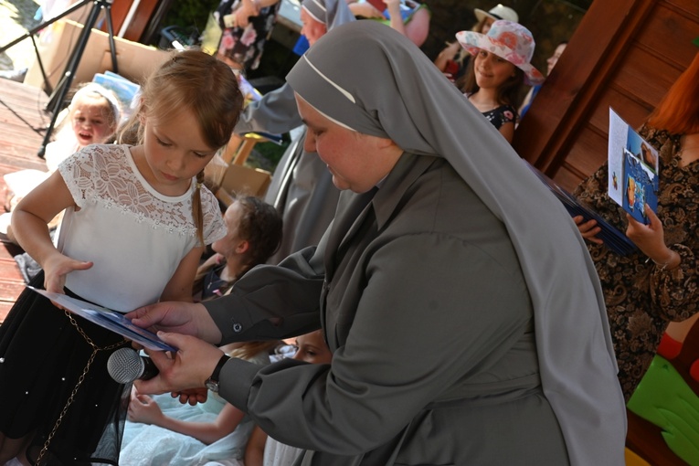 "Słoneczniki" pożegnały się z przedszkolem
