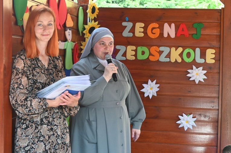 "Słoneczniki" pożegnały się z przedszkolem