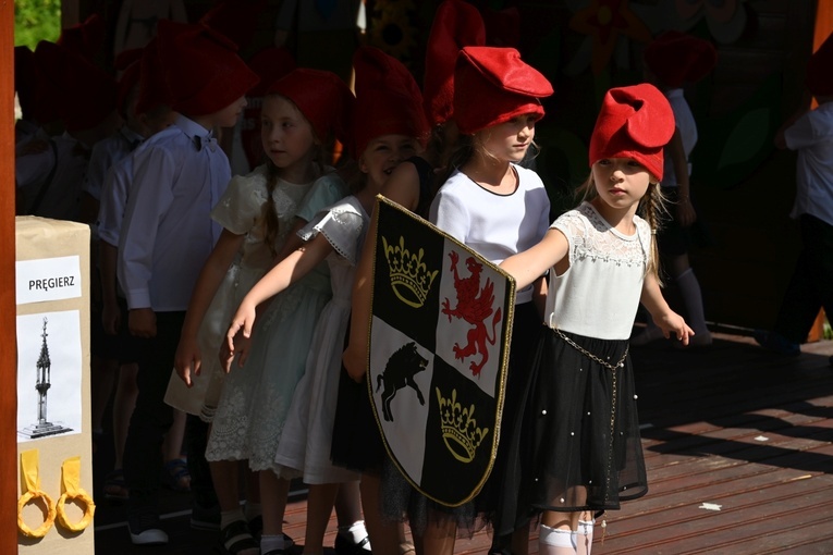 "Słoneczniki" pożegnały się z przedszkolem