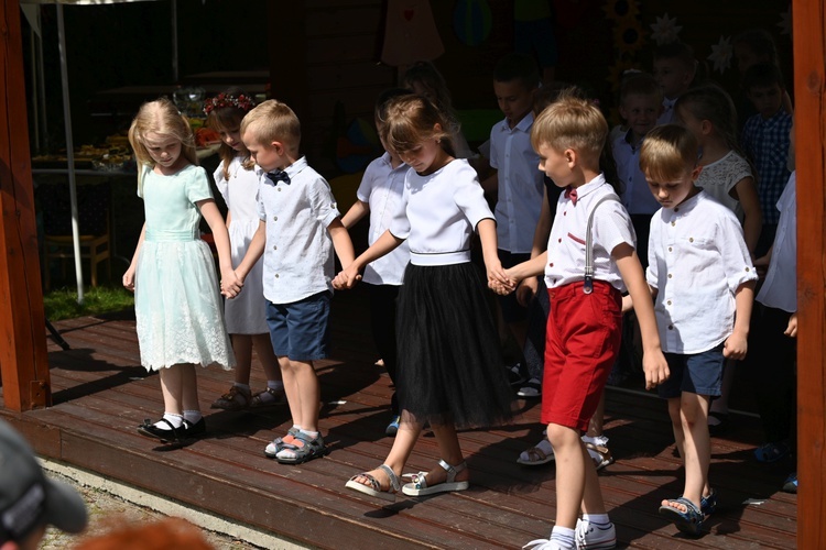 "Słoneczniki" pożegnały się z przedszkolem