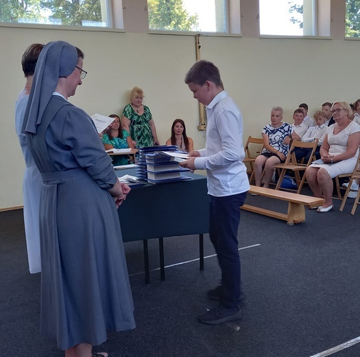 Koniec roku szkolnego w katolickich placówkach diecezji świdnickiej