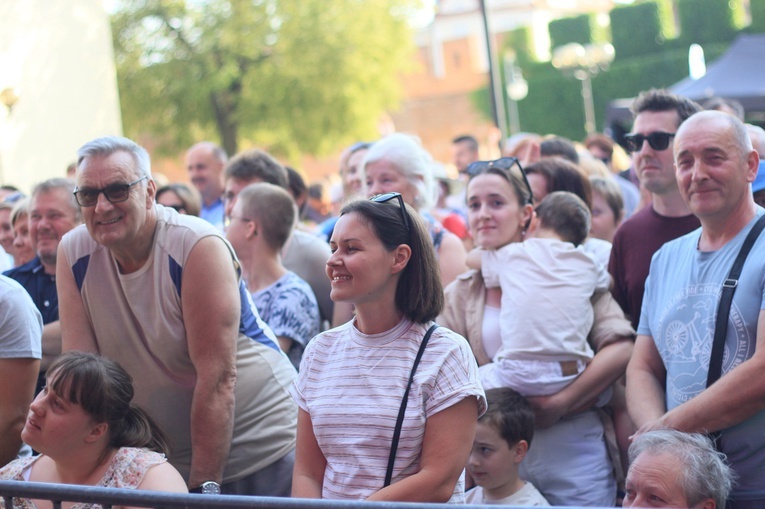 Koncert Freli i Golec uOrkiestry na rzecz opolskiej katedry