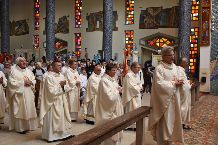 Msza św. i procesja eucharystyczna w Gdyni