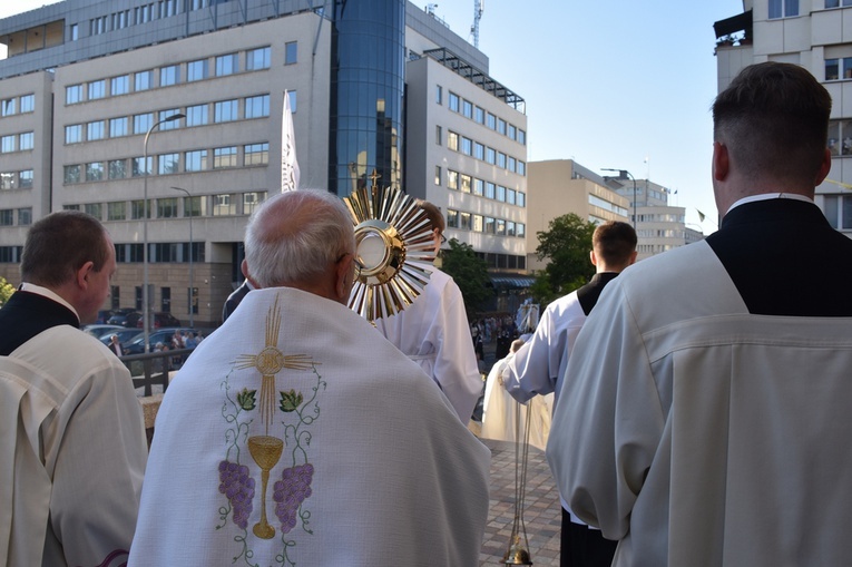 Msza św. i procesja eucharystyczna w Gdyni