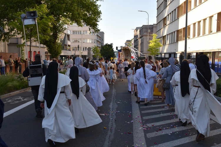 Msza św. i procesja eucharystyczna w Gdyni