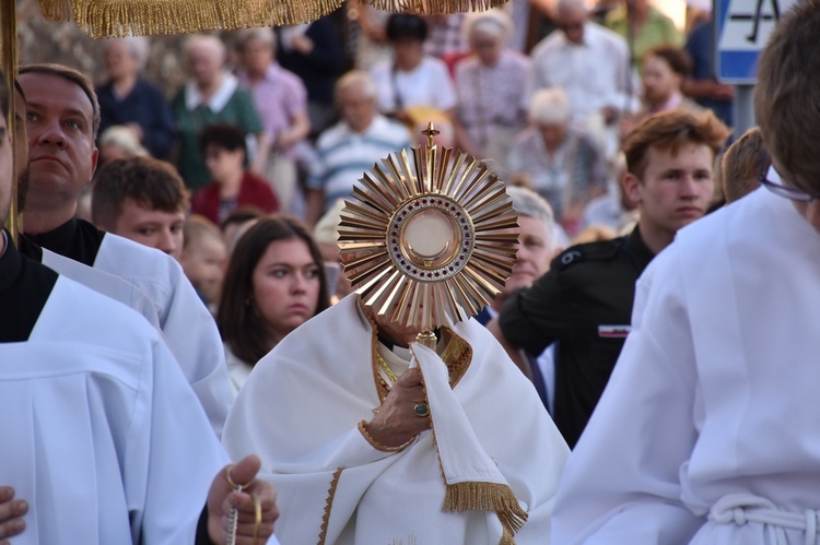 Msza św. i procesja eucharystyczna w Gdyni