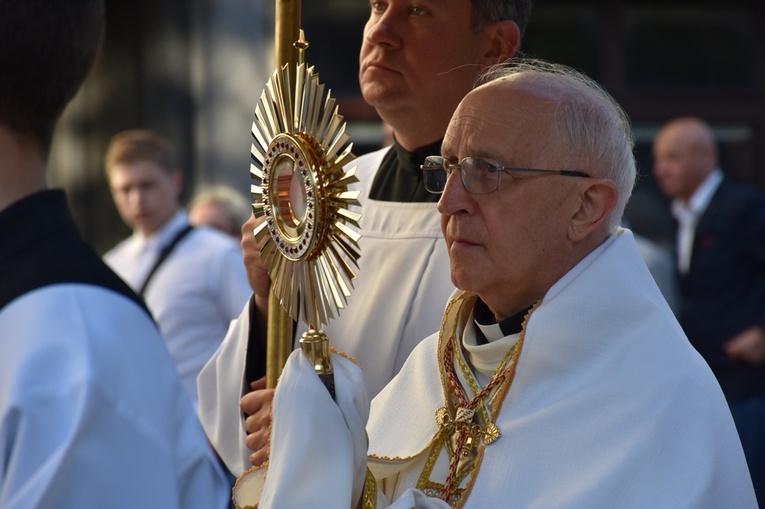 Msza św. i procesja eucharystyczna w Gdyni