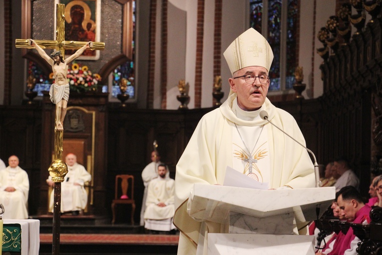 Bp Jarecki: Synod jest laboratorium chrześcijańskiego rozeznawania