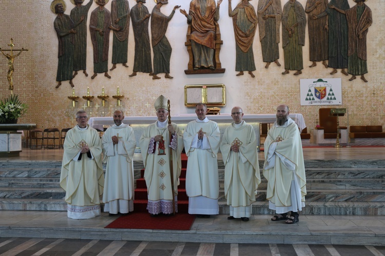 Szesnasty i siedemnasty diakon stały w archidiecezji 