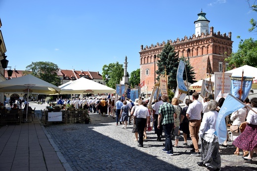 Zakończenie IV Kongresu Eucharystycznego