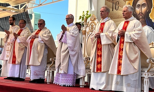 Abp Skworc na Jasnej Górze: Apelujemy o umocnienie rzemiosła w strukturze gospodarczej naszego kraju