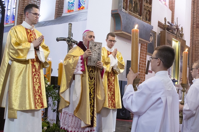 Msza św. jubileuszowa w Kołobrzegu, cz. 1