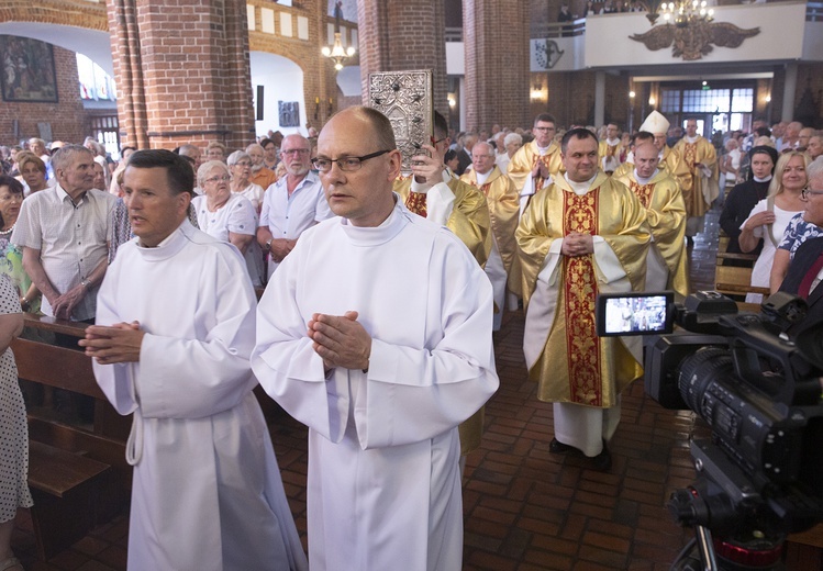 Msza św. jubileuszowa w Kołobrzegu, cz. 1