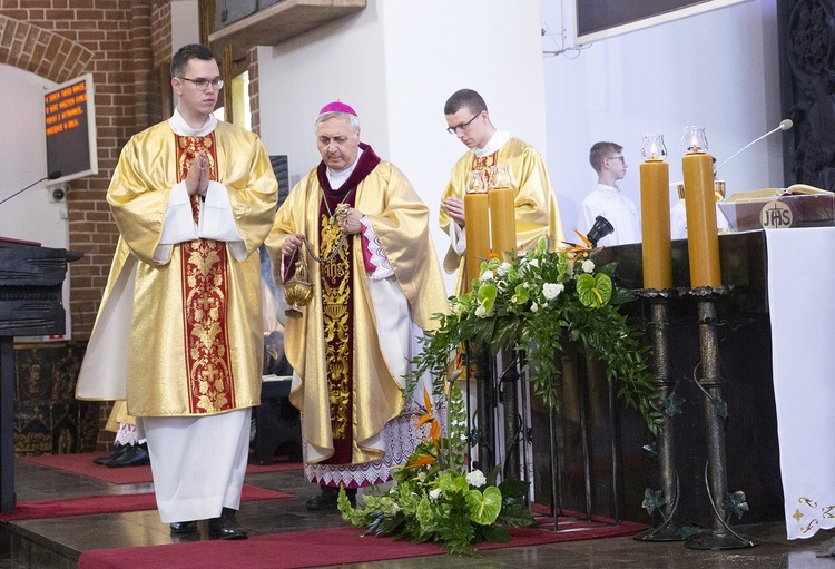 Msza św. jubileuszowa w Kołobrzegu, cz. 1