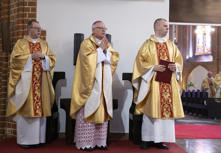 Msza św. jubileuszowa w Kołobrzegu, cz. 1