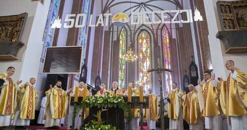 Msza św. jubileuszowa w Kołobrzegu, cz. 1