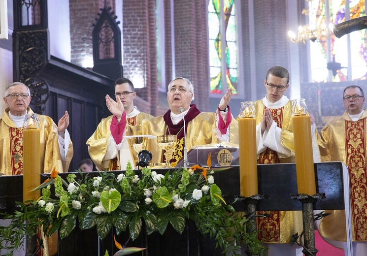 Msza św. jubileuszowa w Kołobrzegu, cz. 2