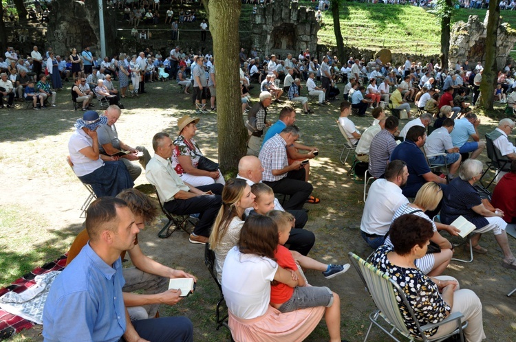 Pielgrzymka Mężczyzn i Młodzieńców na Górze Świętej Anny