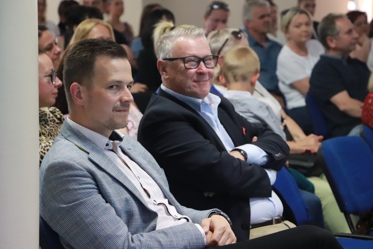 Zakończenie klas ósmych Szkoły Podstawowej w Międzyborowie