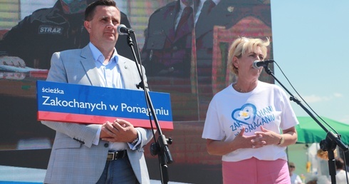 Prezydent Skierniewic Krzysztof Jażdżyk wielokrotnie podkreślał, że gdyby nie zaangażowanie mieszkańców, ich gotowość do niesienia pomocy, otwartość, samorząd niewiele mógłby zrobić.