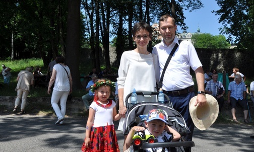 Miłość rodzinna drogą do świętości