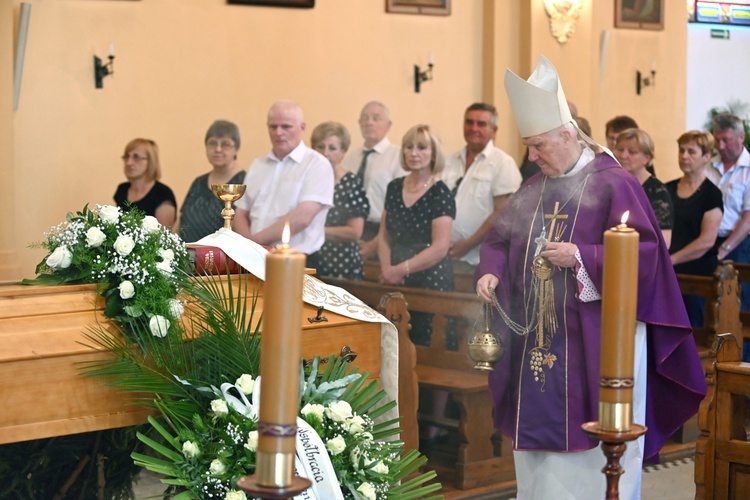 Ząbkowice Śl. Pożegnali ks. Stanisława Matuszewskiego SAC