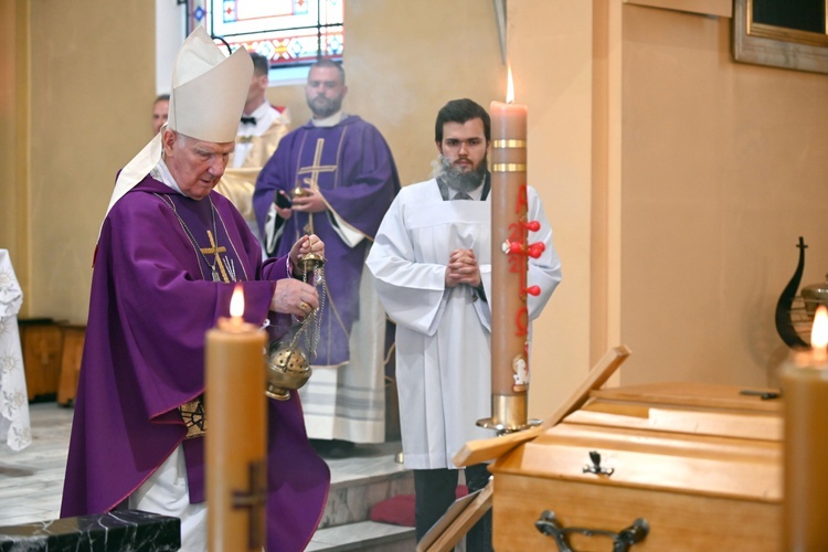 Ząbkowice Śl. Pożegnali ks. Stanisława Matuszewskiego SAC