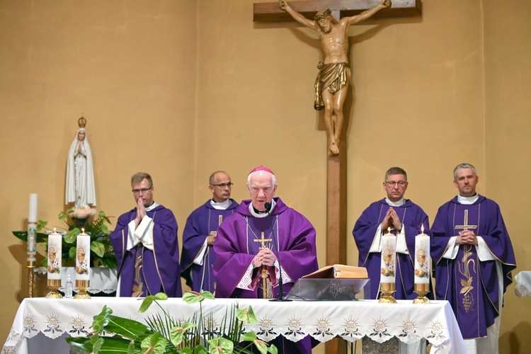 Ząbkowice Śl. Pożegnali ks. Stanisława Matuszewskiego SAC