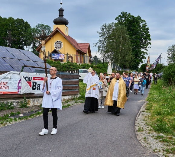 Z Bartnicy do Głuszycy. Pokutna procesja i noc walki za Polskę