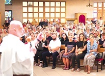 ▲	Gorzowska świątynia była wypełniona po brzegi.