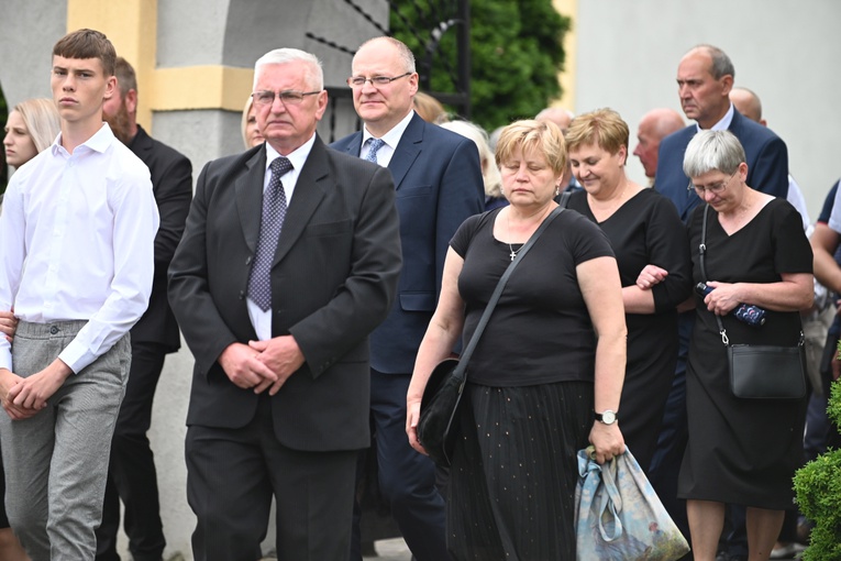 Byczeń. Pogrzeb ks. Władysława Wichrowicza