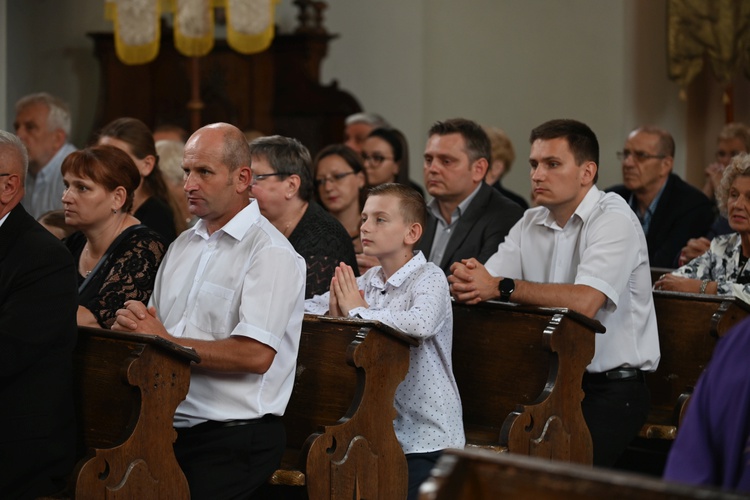 Byczeń. Pogrzeb ks. Władysława Wichrowicza