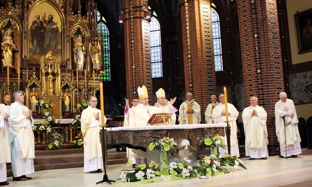 Bp Jan Kopiec: Jubileusz uczy, daje jeszcze bardziej dojrzałe spojrzenie