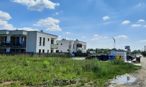  Tychy. Mieszkańcy ul.Brzoskwiniowej kontra miasto. Spór o nowe bloki trwa