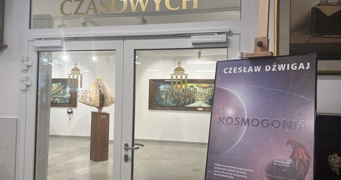 Katowice. Wernisaż wystawy "Czesław Dźwigaj. Kosmogonia" w Muzeum Archidiecezjalnym